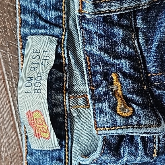 Route 66 Women's 6S Low Rise Boot Cut Jeans - Picture 2 of 9